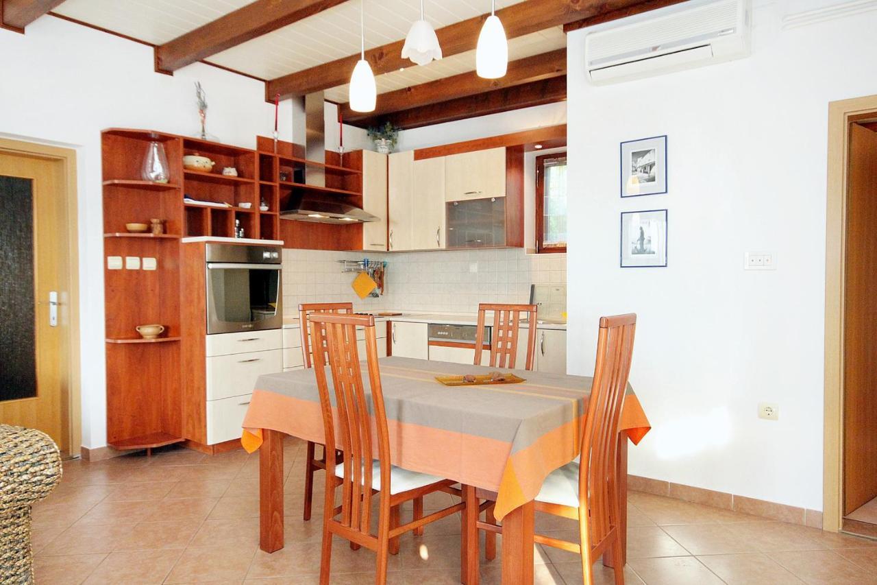 Apartment Klenovica 5580B Экстерьер фото